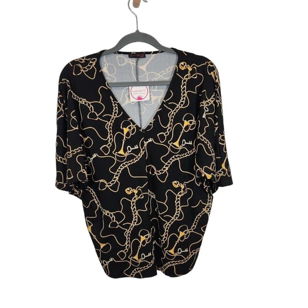 Shiela Rose Half Sleeve Chain Print Blouse in Black - Size Small‎